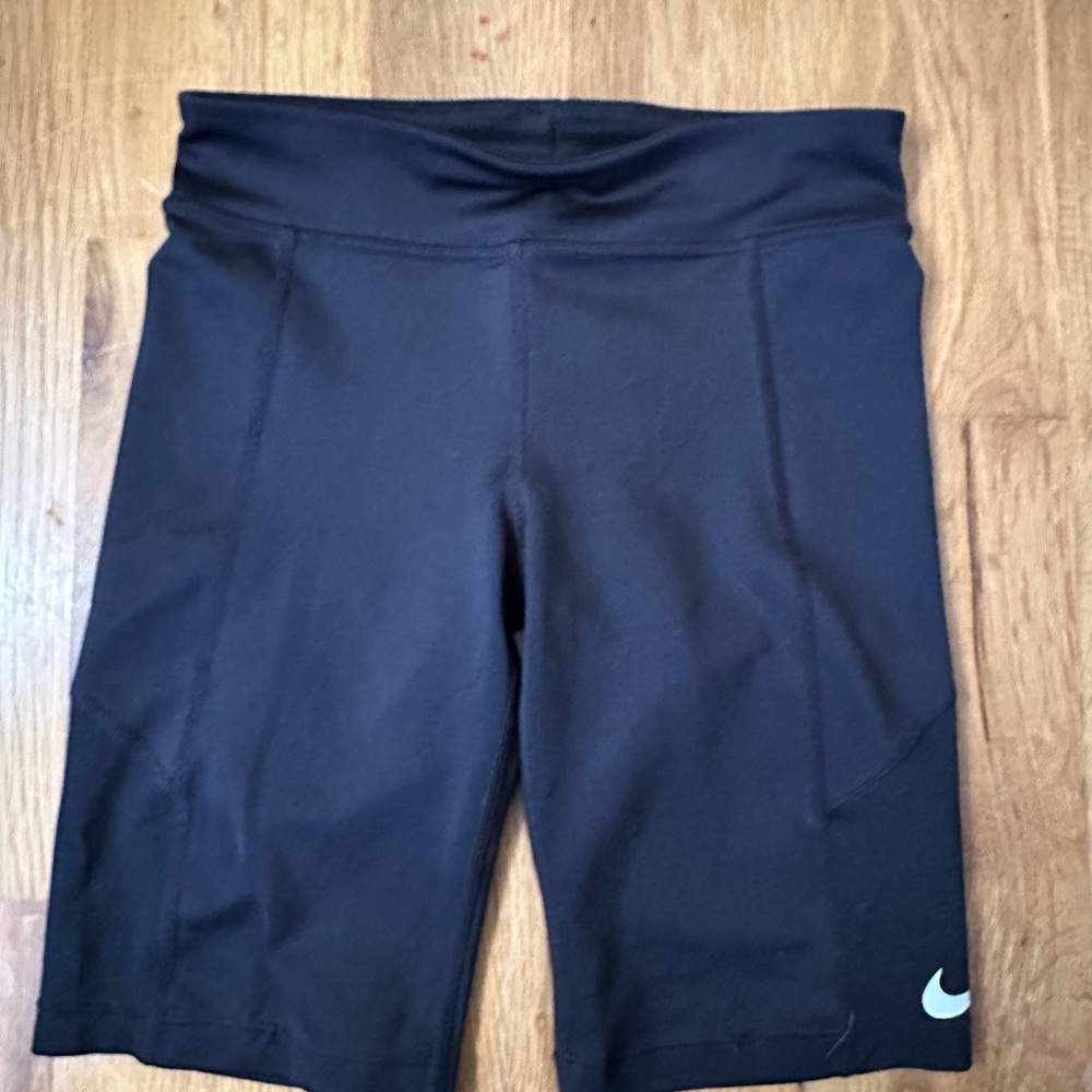 Nike Dri Fit girls medium bike shorts